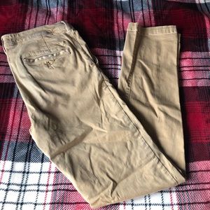 cHiNo KhAkIs